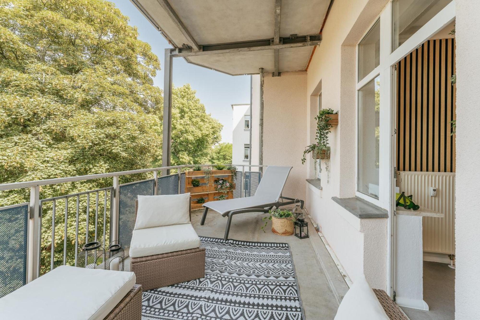 Premium Quartier Clara , Karl Und Fritz Auf Dem Kassberg Mit Eigenem Stellplatz Apartment Chemnitz Luaran gambar
