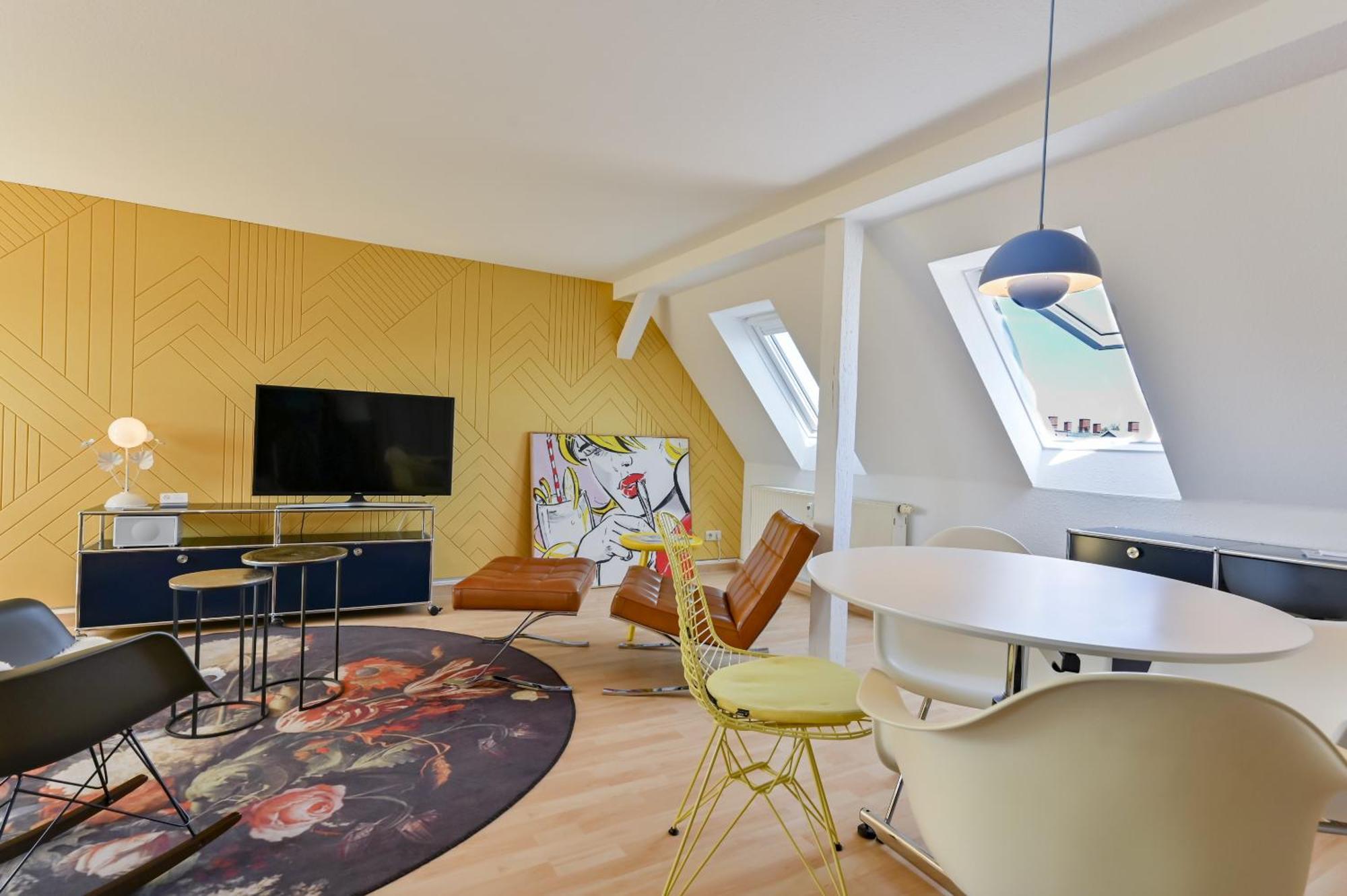 Premium Quartier Clara , Karl Und Fritz Auf Dem Kassberg Mit Eigenem Stellplatz Apartment Chemnitz Luaran gambar