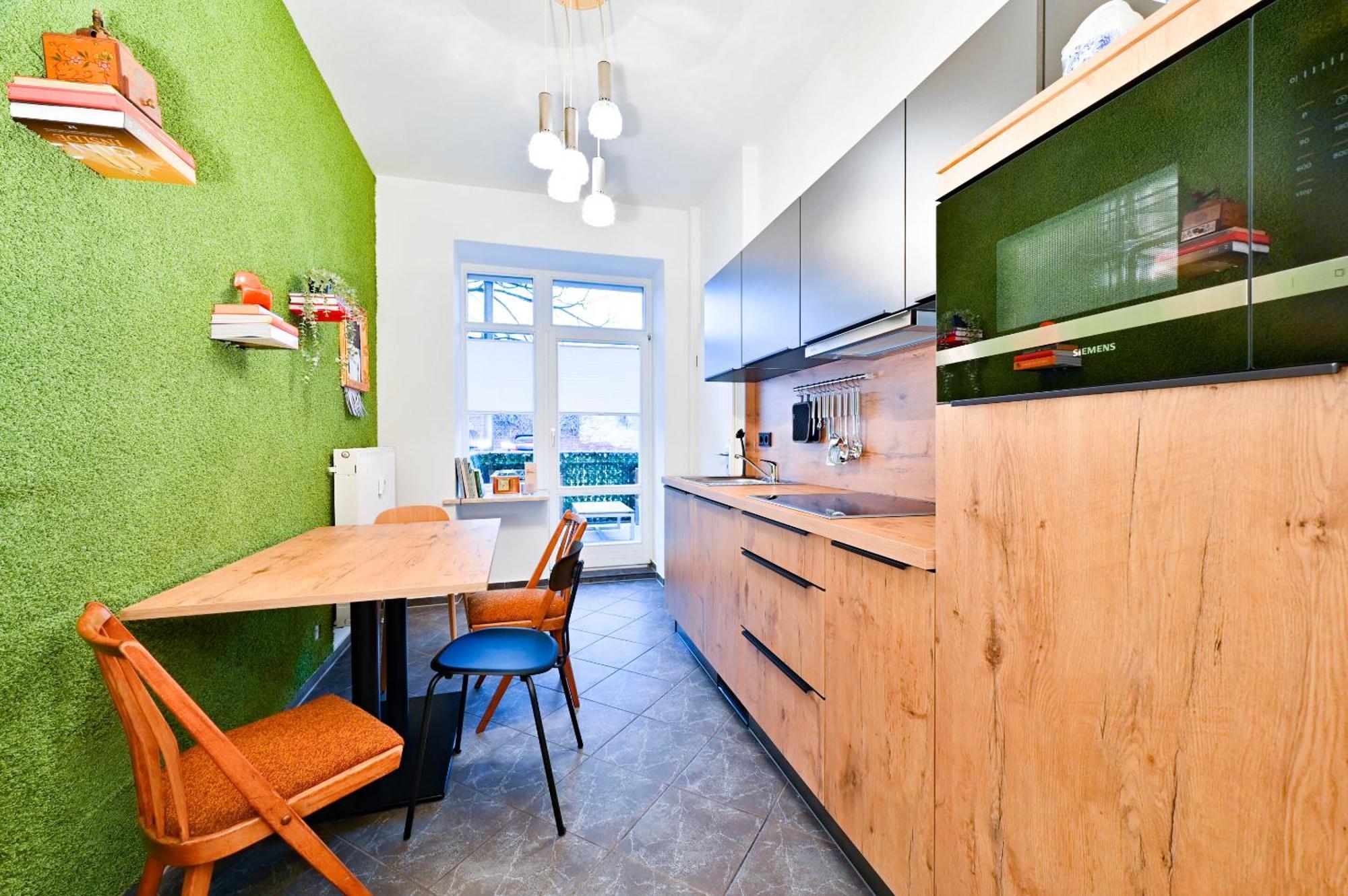 Premium Quartier Clara , Karl Und Fritz Auf Dem Kassberg Mit Eigenem Stellplatz Apartment Chemnitz Bilik gambar